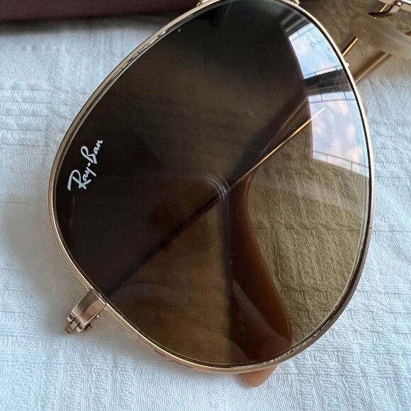 Ray-Ban Aviator Classic Sunglasses - Picture 3 of 4